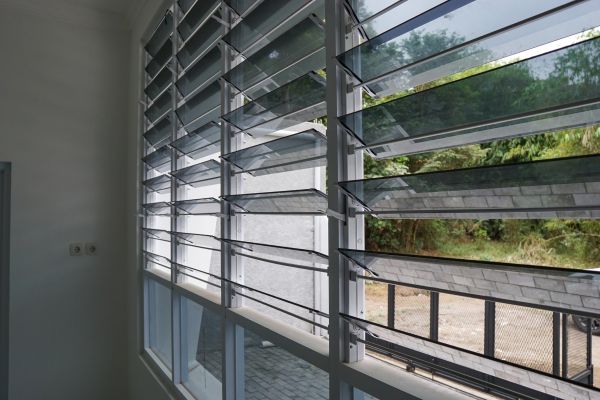 Cost of Jalousie Window Repair in Boca Raton