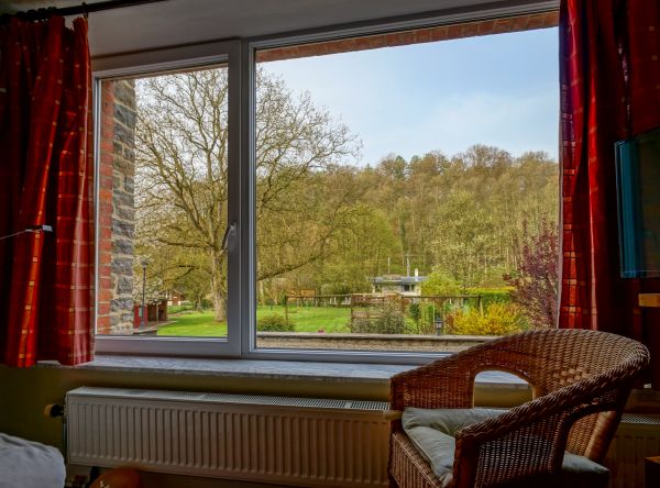 Cost of Fiberglass Window Repair in Boca Raton